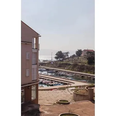 Ines Apartament *